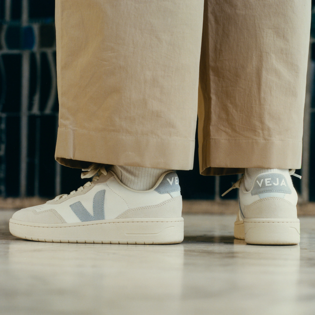 VEJA V-90 SNEAKER WOMEN